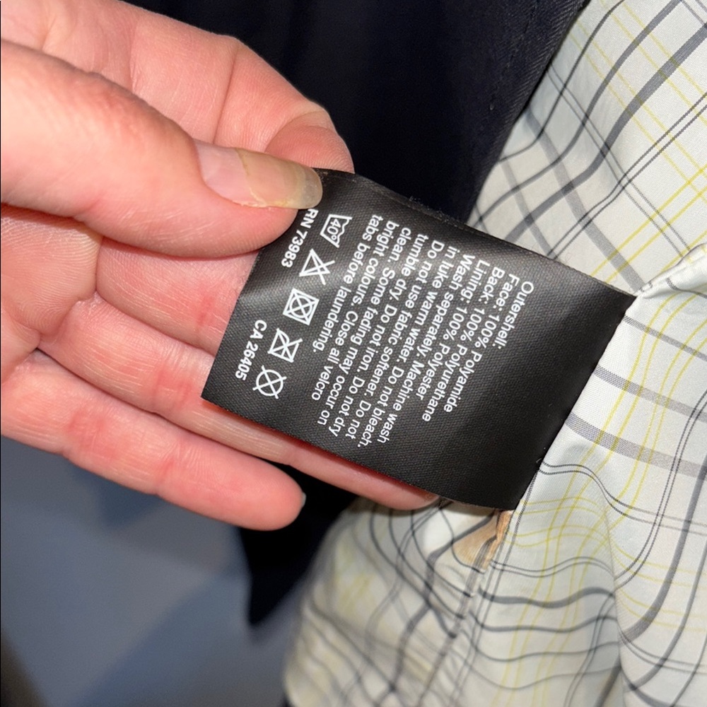 Helly Hansen Black Jacket - Picture 6 of 9